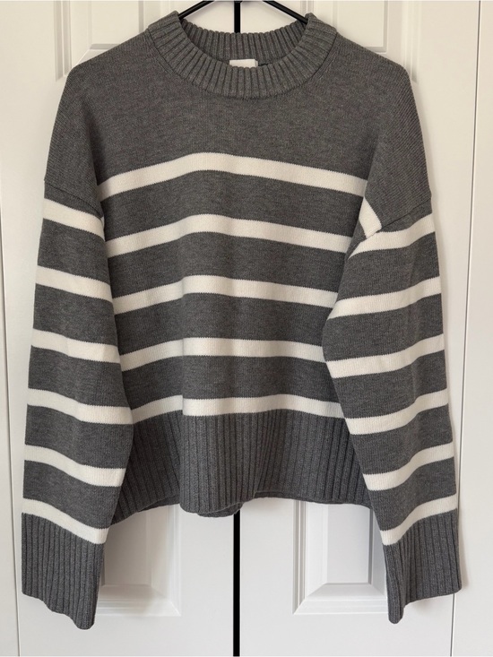 H&M Sweaters - H&M Striped Thick Crewneck Sweater